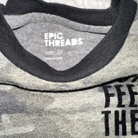 Epic Threads | EUC Don’t Feed The Dino T-shirt with velvety design. - Picture 3 of 4